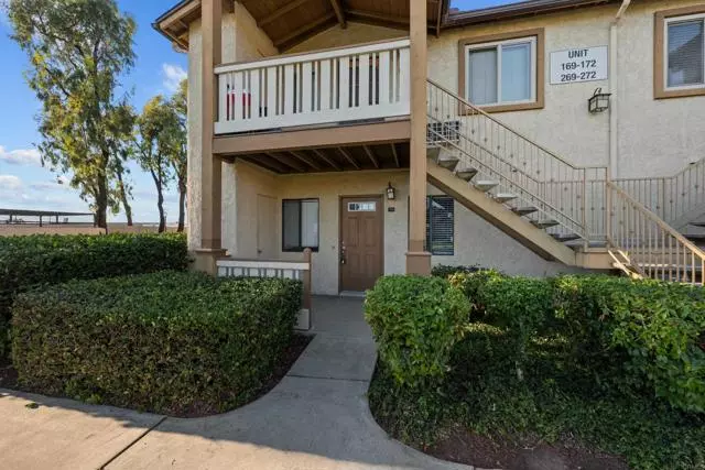 El Cajon, CA 92021,1423 Graves Avenue #172