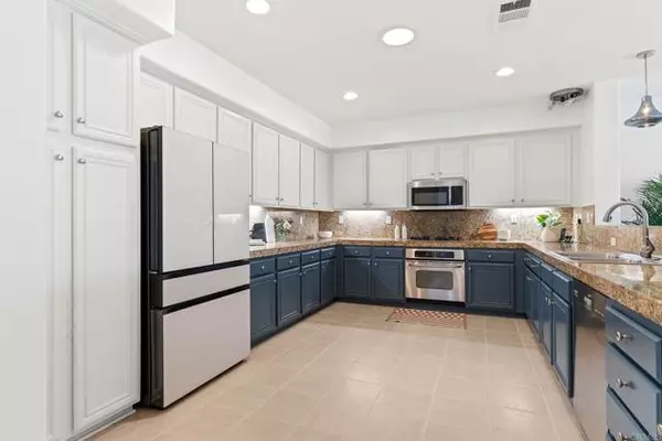 2534 Navarra Drive #C, Carlsbad, CA 92009