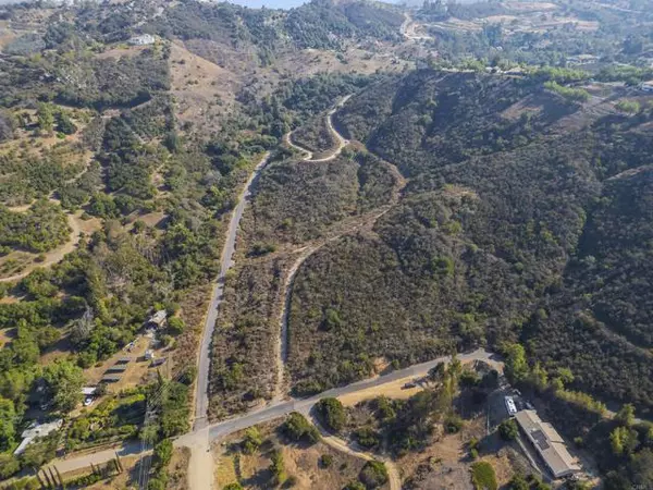 Escondido, CA 92026,27995 Cougar Pass Road