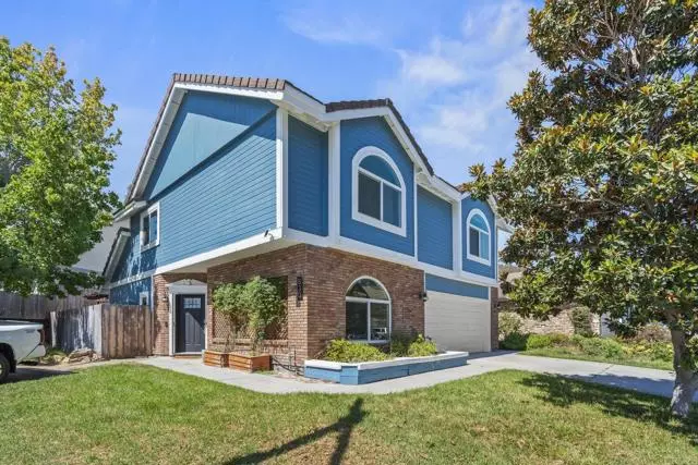 San Marcos, CA 92078,830 English Holly Lane