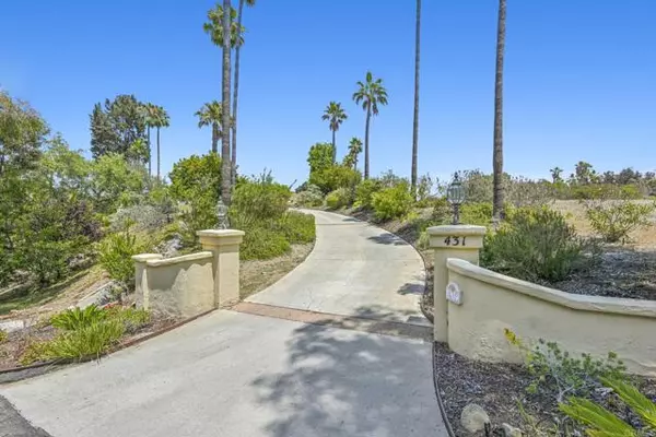 Rancho Santa Fe, CA 92067,431 Flores de Oro