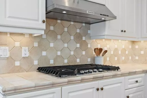 Oceanside, CA 92056,5174 Berryessa Street