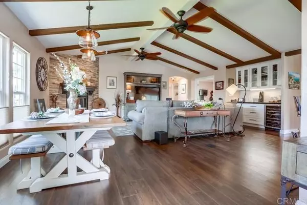 276 N El Camino Real #204, Oceanside, CA 92058