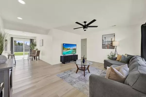 Vista, CA 92084,231 Cananea Street