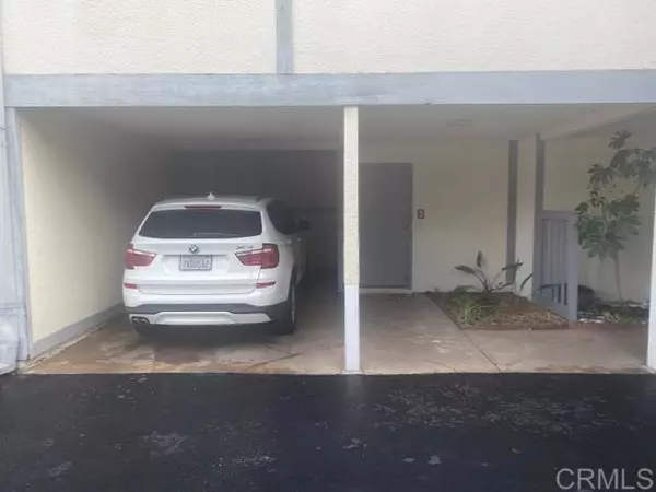 Carlsbad, CA 92009,2388 Altisma Way #10 or K