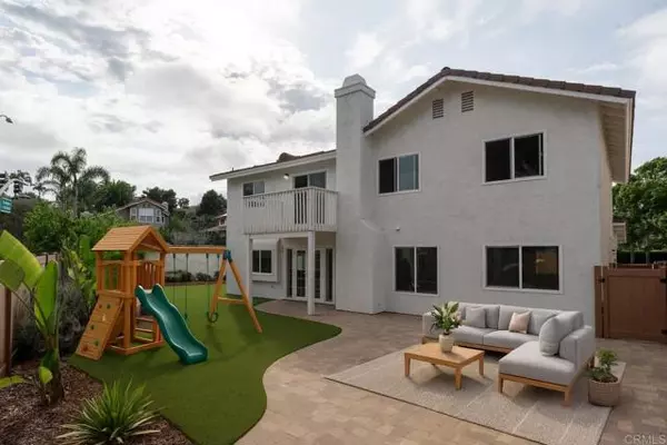 Encinitas, CA 92024,407 Via Ultimo