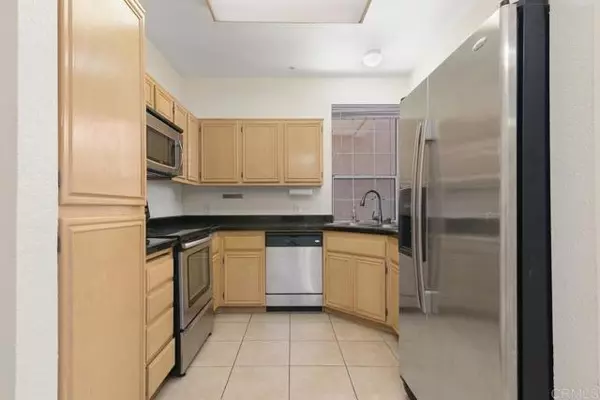 San Diego, CA 92128,18614 Caminito Cantilena #324
