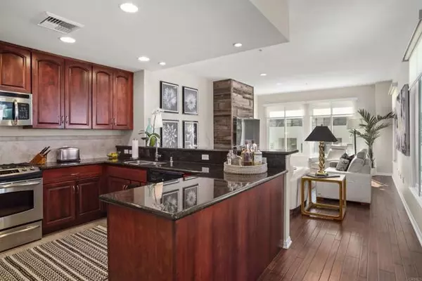 Oceanside, CA 92054,301 Mission Avenue #605