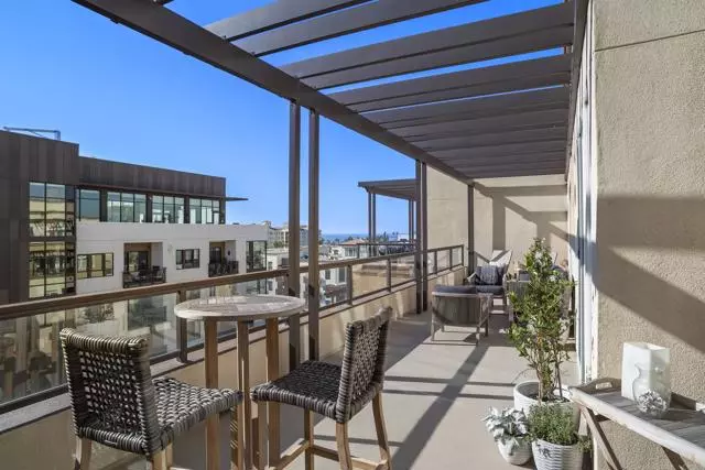 Oceanside, CA 92054,301 Mission Avenue #605