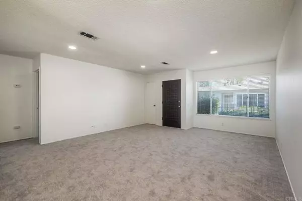 Oceanside, CA 92057,3839 Vista Campana S #16