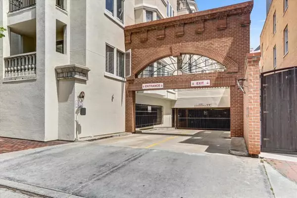 San Diego, CA 92101,620 State Street #317