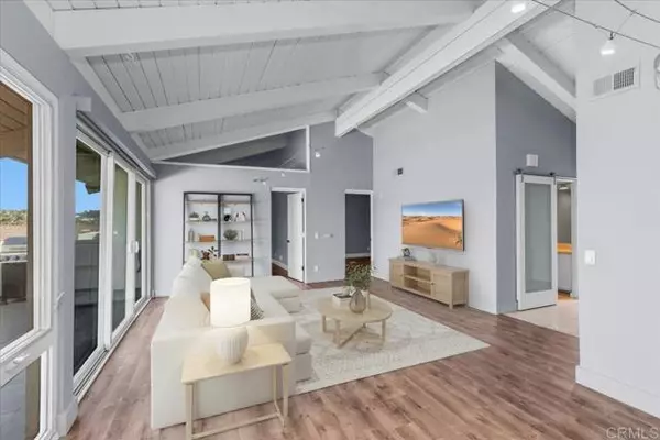 Carlsbad, CA 92009,7512 Viejo Castilla #21