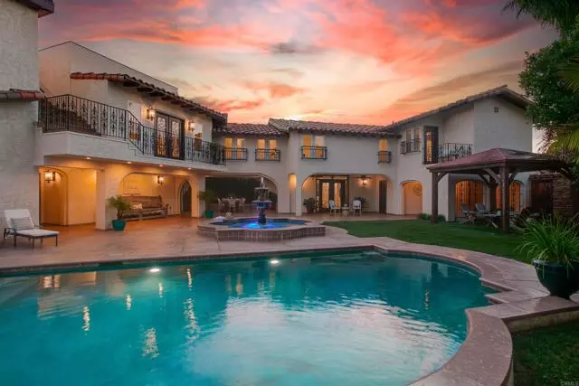 6817 Vianda Ct Court, Carlsbad, CA 92009