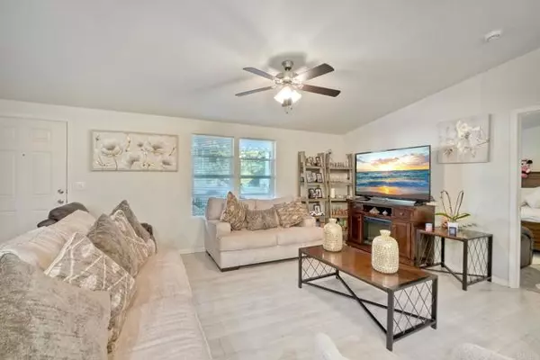 Escondido, CA 92027,2700 E valley park way #81