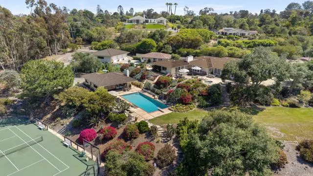 Rancho Santa Fe, CA 92067,5705 La Granada