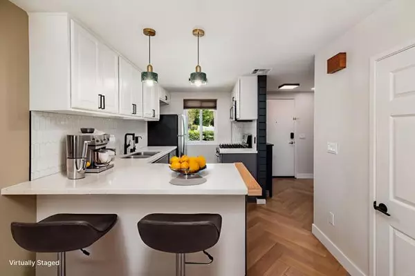 Carlsbad, CA 92009,2349 Altisma Way #B