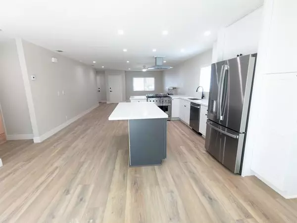 Oceanside, CA 92054,325 Cadillac Circle