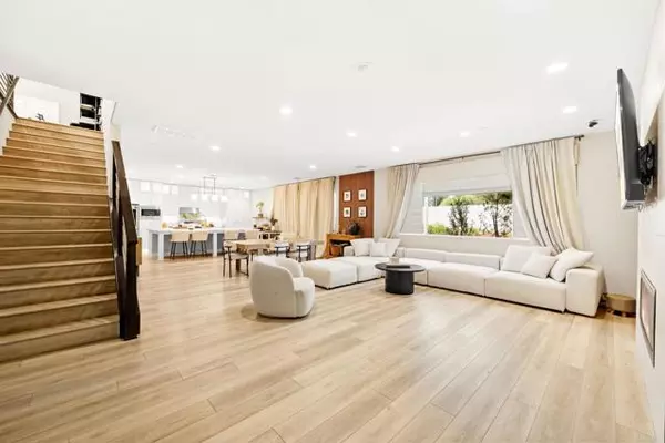 Perris, CA 92570,542 Pratt St.