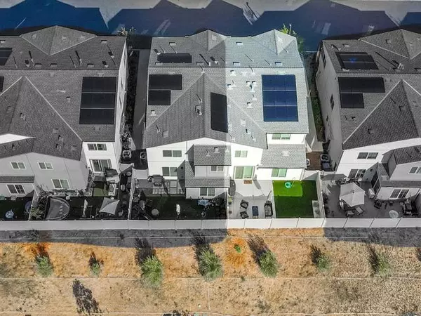 Fallbrook, CA 92028,35190 Blossom Place