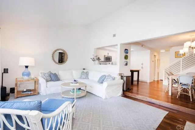 San Diego, CA 92130,12233 Caminito Del Mar Sands