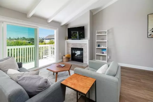 Solana Beach, CA 92075,811 Highland Drive