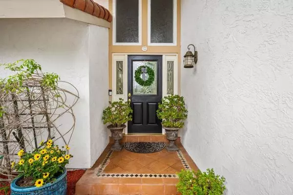 Carlsbad, CA 92009,2702 Jacaranda Avenue