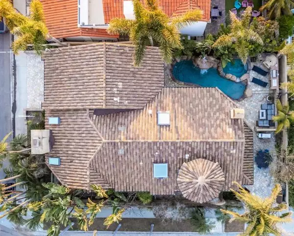 Encinitas, CA 92024,112 La Veta Avenue