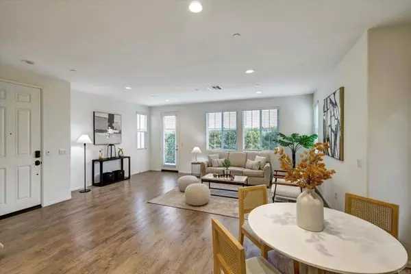 Vista, CA 92083,211 Silver Fir Court