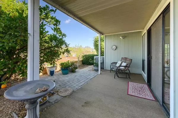 Escondido, CA 92026,1811 Lynx Glen