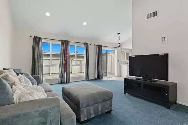 Oceanside, CA 92057,3685 Vista Campana #62