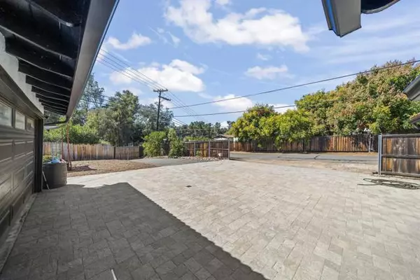 Escondido, CA 92027,1722 San Pasqual Valley Road