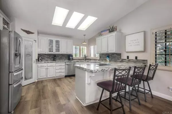 Fallbrook, CA 92028,3915 Palomar Drive