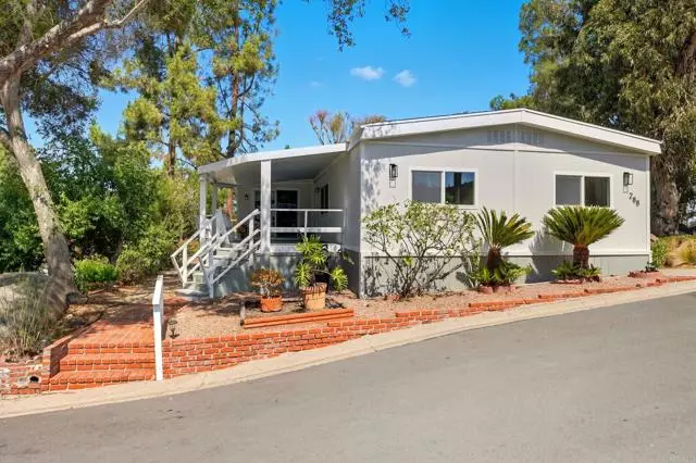 Escondido, CA 92029,1751 Citracado Parkway #SPC 288