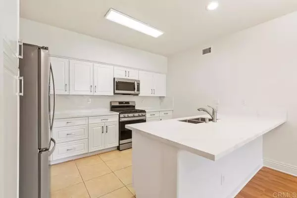 San Diego, CA 92130,12368 Carmel Country Rd #D207