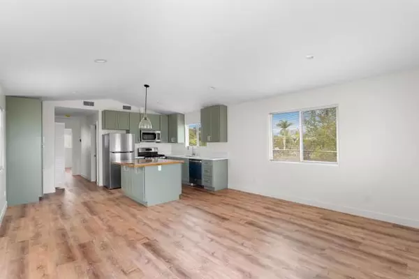 Carlsbad, CA 92008,1751 Tamarack Drive #2