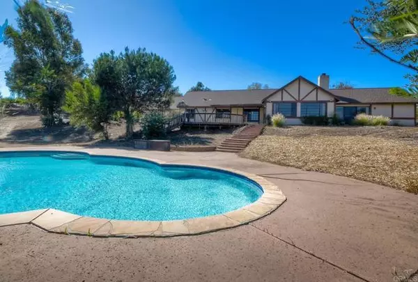 1054 Landavo Rancho, Escondido, CA 92027