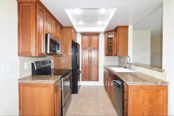 Oceanside, CA 92058,807 Yankee Point Way