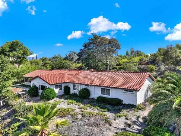 11625 Turner Heights Dr, Escondido, CA 92026