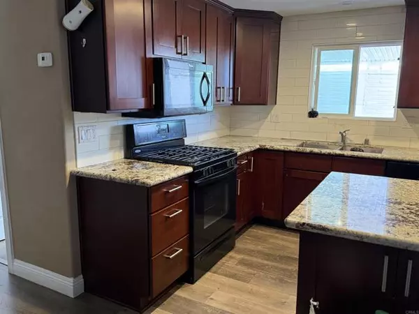 San Marcos, CA 92069,2907 S Santa Fe Avenue #64