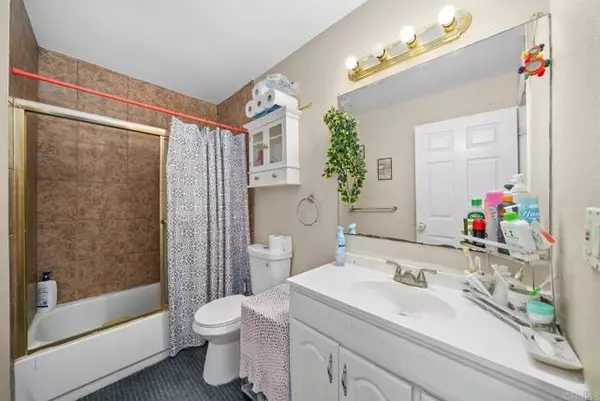 El Cajon, CA 92020,908 S sunshine Ave #18