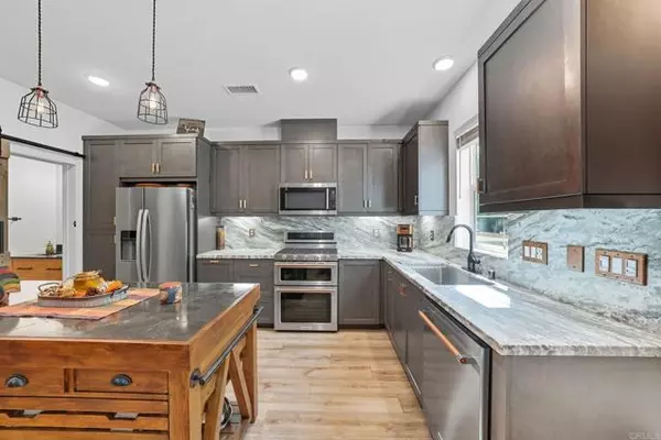 San Marcos, CA 92078,122 Diamante Road