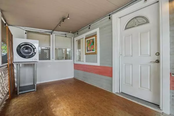 Encinitas, CA 92024,523 N Vulcan #3