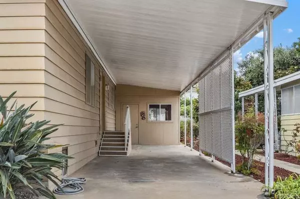 Carlsbad, CA 92008,4967 Cindy Ave.