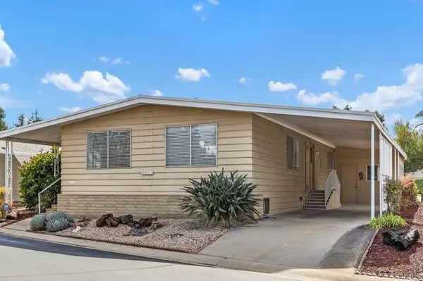 Carlsbad, CA 92008,4967 Cindy Ave.