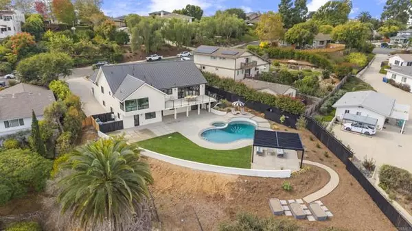 Carlsbad, CA 92008,3920 Holly Brae