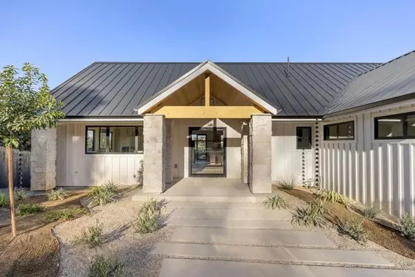 Carlsbad, CA 92008,3920 Holly Brae