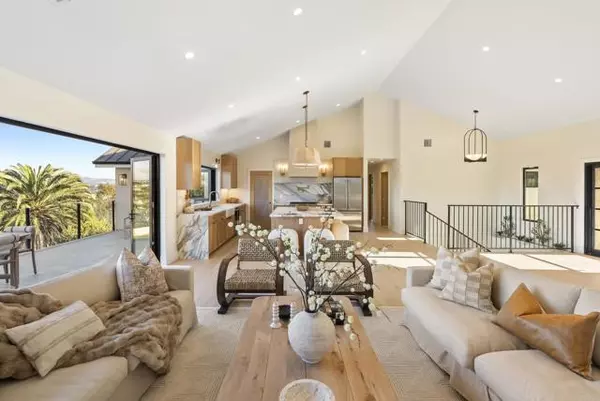 Carlsbad, CA 92008,3920 Holly Brae