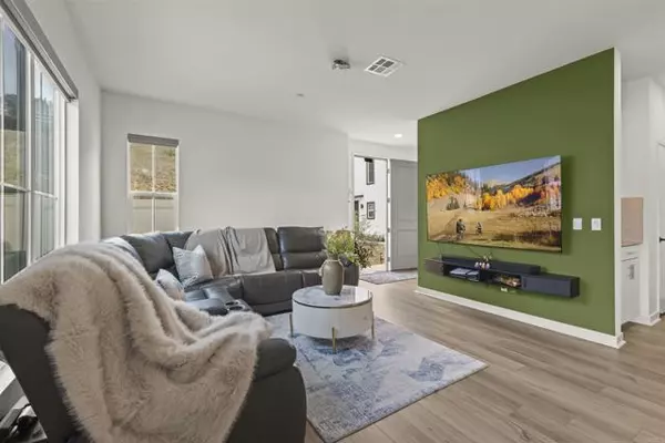 Fallbrook, CA 92028,35228 TUFT PLACE