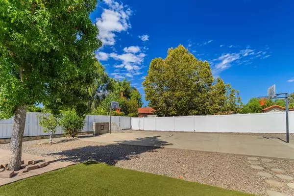 Ramona, CA 92065,24010 Del Amo Rd