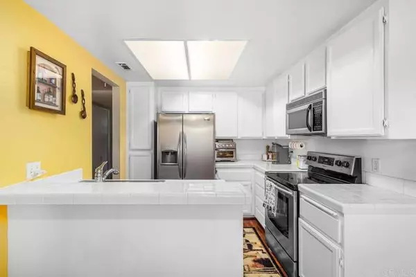 San Marcos, CA 92078,866 S Rancho Santa Fe. Rd. #C